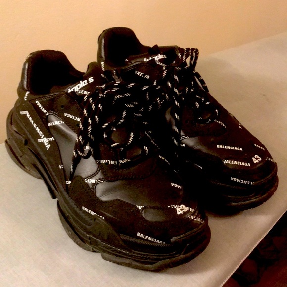 Balenciaga Triple S all over logo - Picture 1 of 3